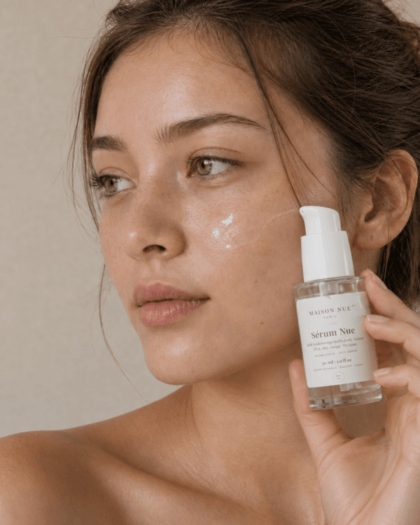 Maison Nue Paris – Sérum Nue – Double HydroBoost gel – Showcase